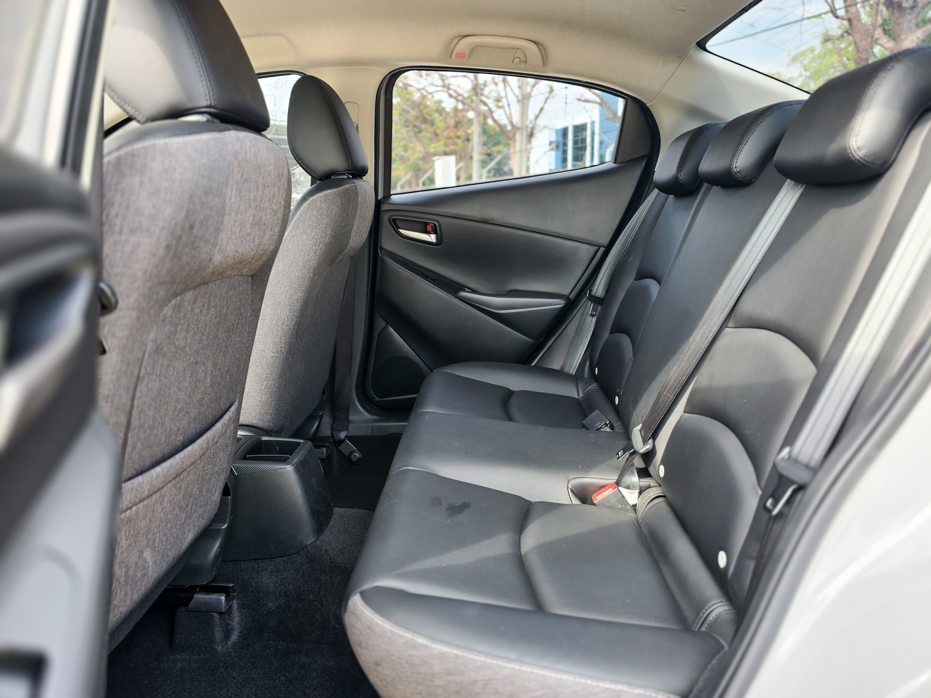 รูปภาพที่ 13 ของ MAZDA2 1.3C Sedan AT 2024