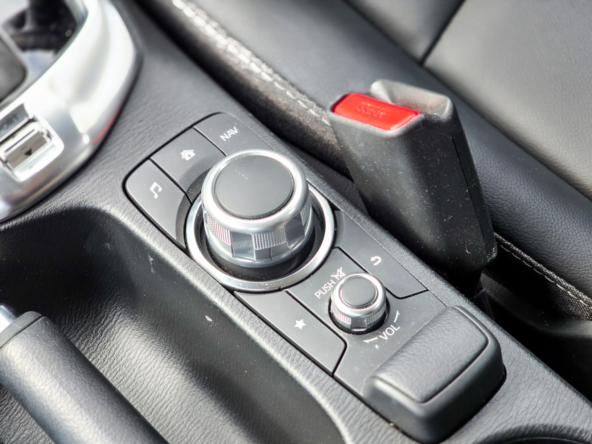 รูปภาพที่ 18 ของ MAZDA2 1.3C Sedan AT 2024